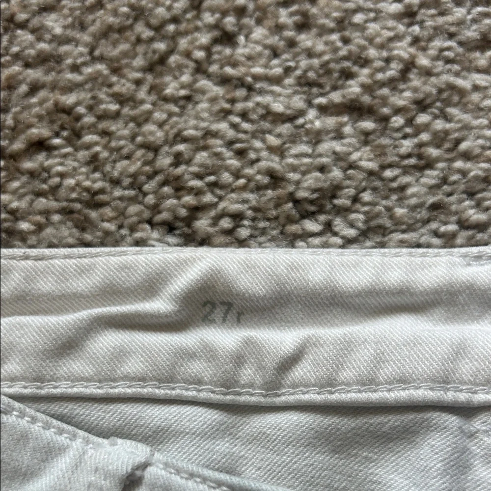 GAP stylish white